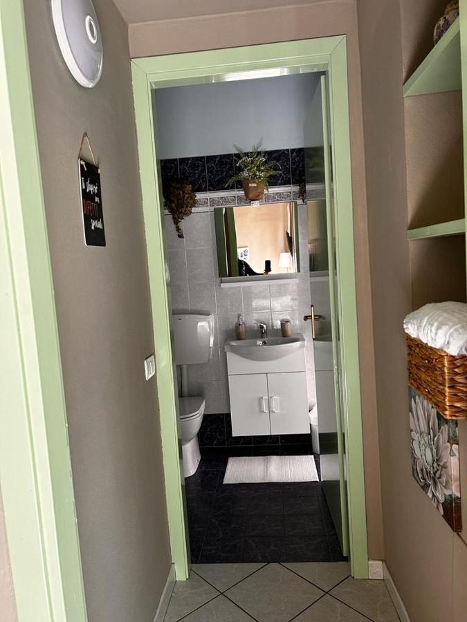 Ferienwohnung Bon Bon Del Corso Con Terrazzo E Aria Condizionata Asti Exterior foto