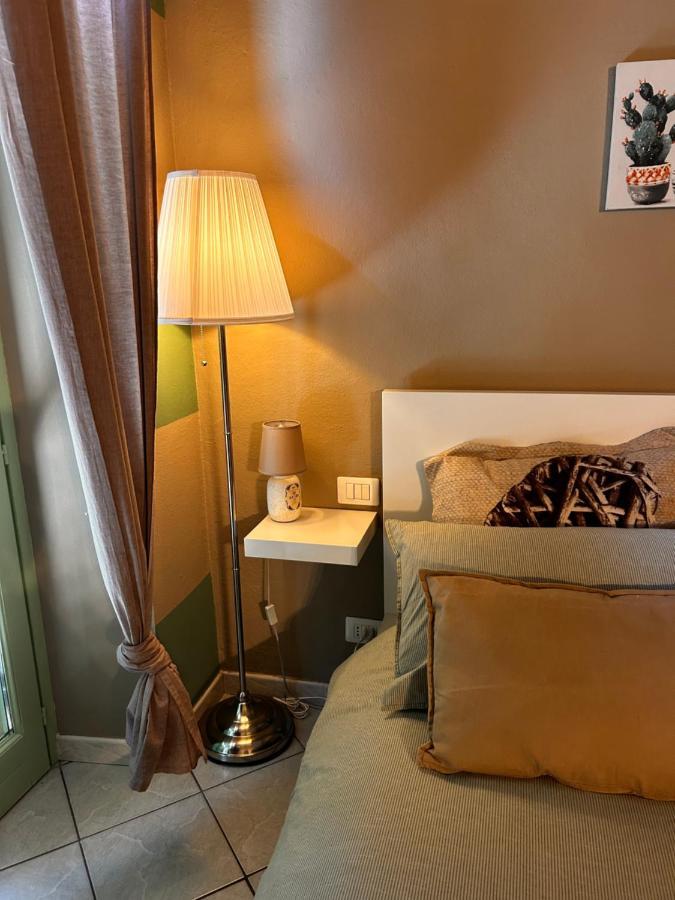 Ferienwohnung Bon Bon Del Corso Con Terrazzo E Aria Condizionata Asti Exterior foto