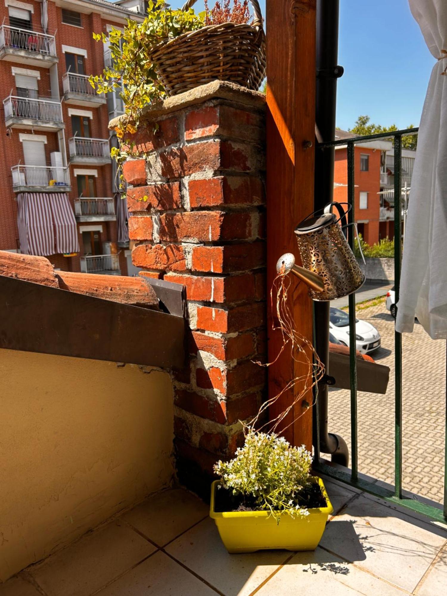 Ferienwohnung Bon Bon Del Corso Con Terrazzo E Aria Condizionata Asti Exterior foto